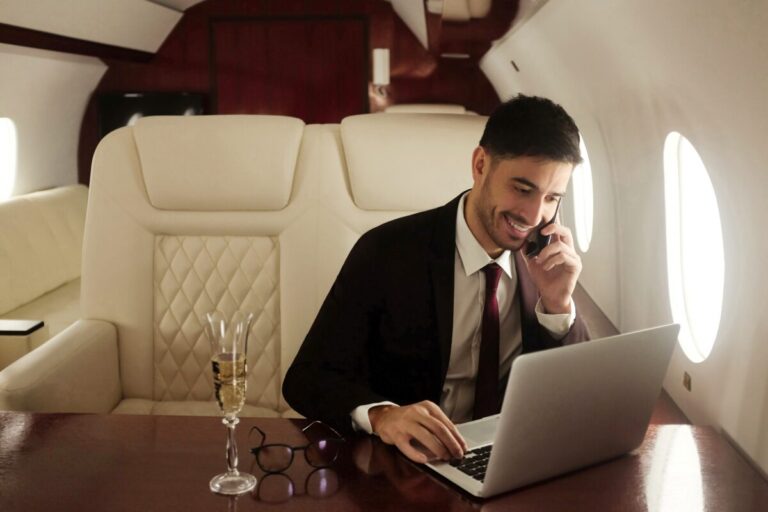 Aerolíneas como Delta y Fiji redefinen la clase ejecutiva con lujo e innovación en vuelos internacionales