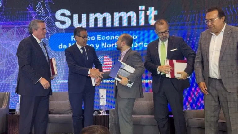 Banco Azteca y Coparmex anuncian convenio para fortalecer competitividad empresarial con financiamiento y capacitación en México