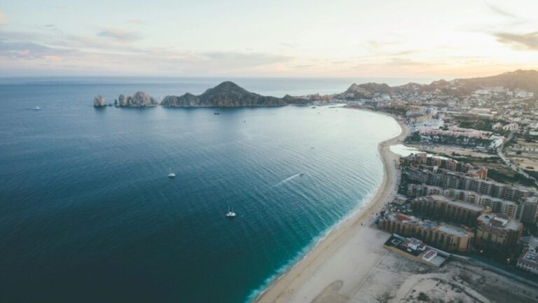 Empresarios de Los Cabos discuten la reforma a la Ley de Desarrollo Urbano para proteger inversión y vivienda social