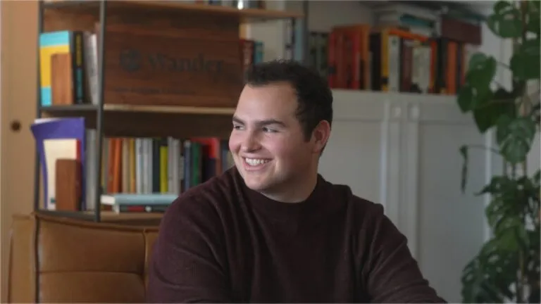 Wander, startup de John Andrew Entwistle, se posiciona como alternativa digital frente a Airbnb con un modelo innovador de hospedaje