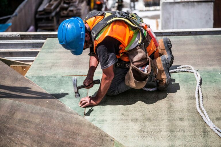 Empresas constructoras en Baja California enfrentan cierre por reducción de obra pública y caída de ingresos