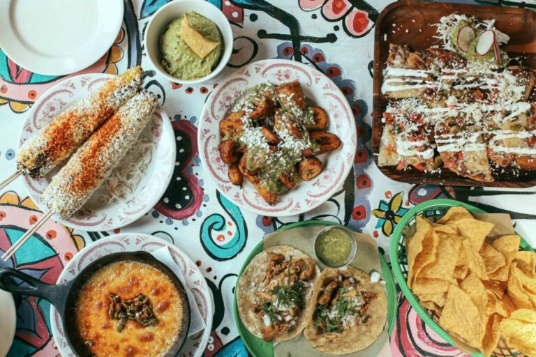 Comercios familiares mexicanos participan en la primera jornada del Viernes muy mexicano para fomentar el consumo local