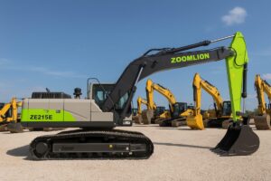 Excavadora Zoomlion operando en mina peruana con soporte postventa especializado