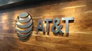 Televisa analiza oportunidades en el mercado móvil mexicano ante versiones sobre activos de AT&T México