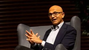 Satya Nadella plantea la IA como herramienta para ampliar el potencial humano