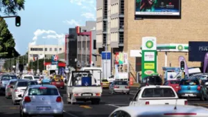 Tractor Outdoor impulsa la publicidad exterior con pantallas digitales y medición de audiencia en zonas urbanas