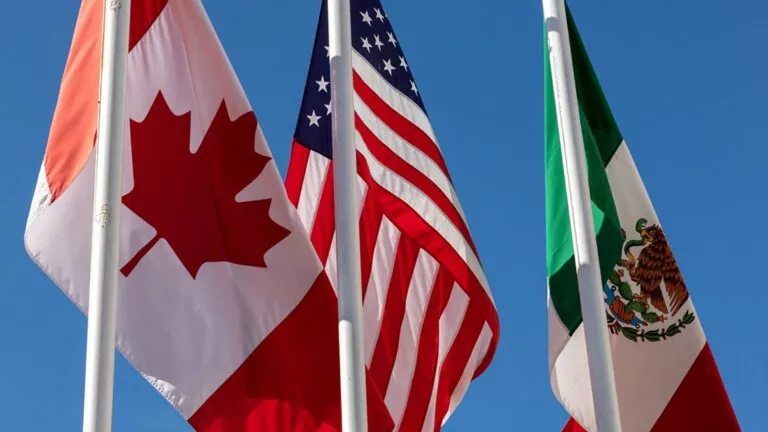 Trump declara irrelevante el T-MEC para Estados Unidos durante la revisión del tratado comercial en Norteamérica