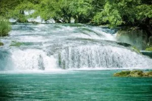 Turistas en la Huasteca potosina durante Semana Santa con alta ocupación hotelera en Ciudad Valles