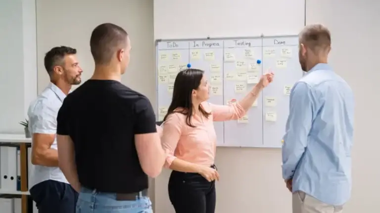 Asignación de tareas difíciles mejora liderazgo y compromiso en equipos corporativos con claridad y equidad