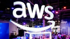 AWS lanza Amazon Connect Health, plataforma de inteligencia artificial diseñada para automatizar tareas administrativas en el sector salud.