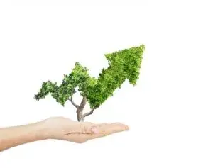 Ejecutivo aplicando liderazgo sostenible al gestionar presión, rediseñar su rol y tomar decisiones estratégicas en entorno corporativo