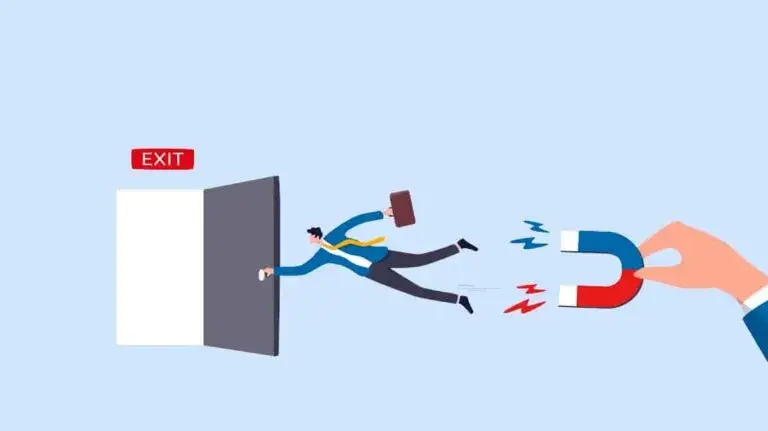 Retención de talento mejora con sistemas integrados que alinean contratación desarrollo y compensación en empresas