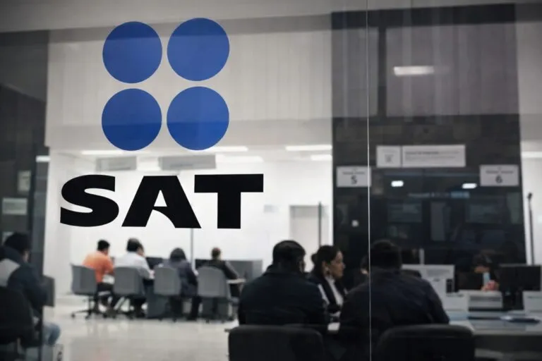SAT exhibe 46 empresas ligadas a factureras y refuerza fiscalización contra facturación falsa en México