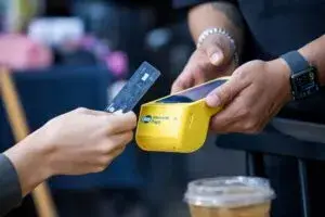 Cobro digital en México con pagos sin contacto desde celular usando tecnología NFC de Mercado Pago