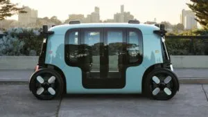 Zoox desarrolla robotaxis autónomos que podrían integrarse a la plataforma de Uber tras obtener aprobación regulatoria en Estados Unidos.