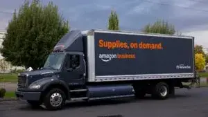 Amazon recargo combustible vendedores impacto crisis energética global logística comercio digital