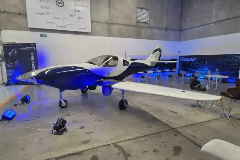 Industria aeroespacial Guanajuato con empresas y empleos especializados en aviación en México