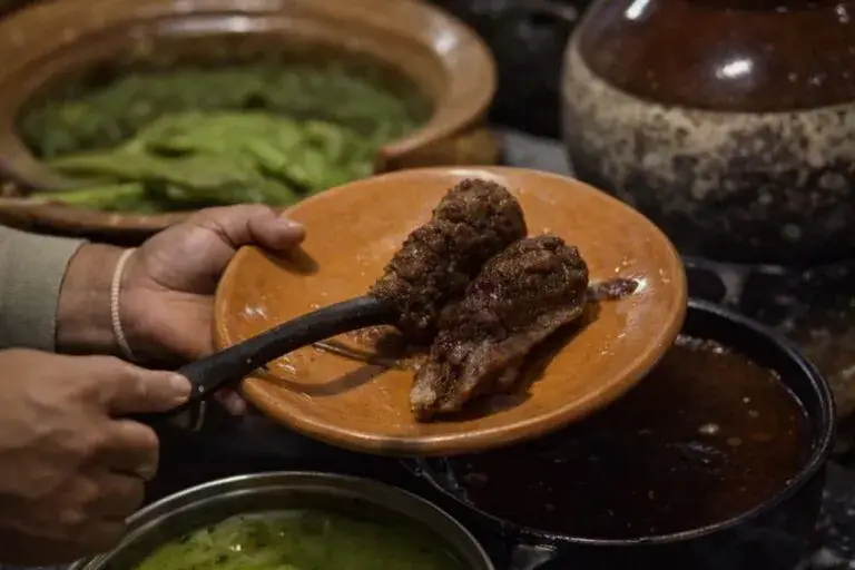 Operativos en negocios de alimentos en Tehuacán para prevenir contagios de hepatitis A y reforzar controles sanitarios