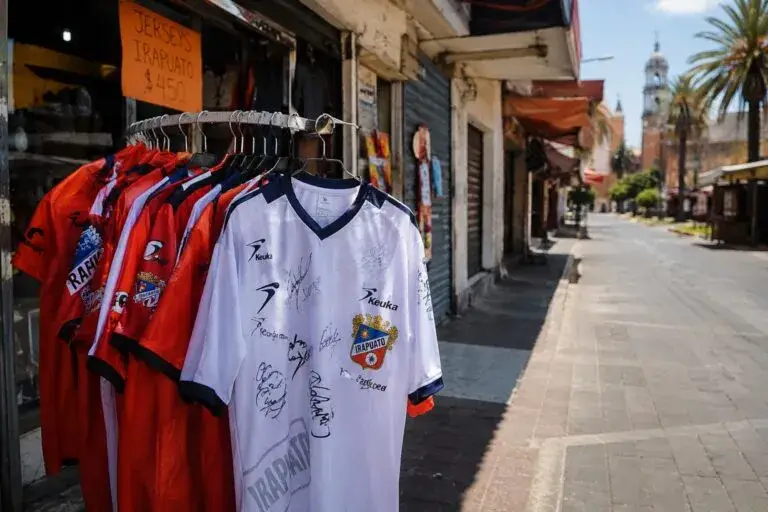 Comercios y restaurantes de Irapuato afectados por la ausencia de fútbol profesional y menor derrama económica