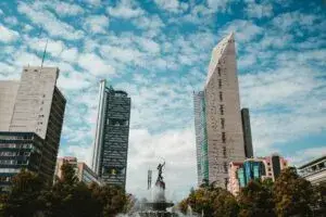 Cambios en propiedad intelectual afectan franquicias en México y generan incertidumbre en negocios