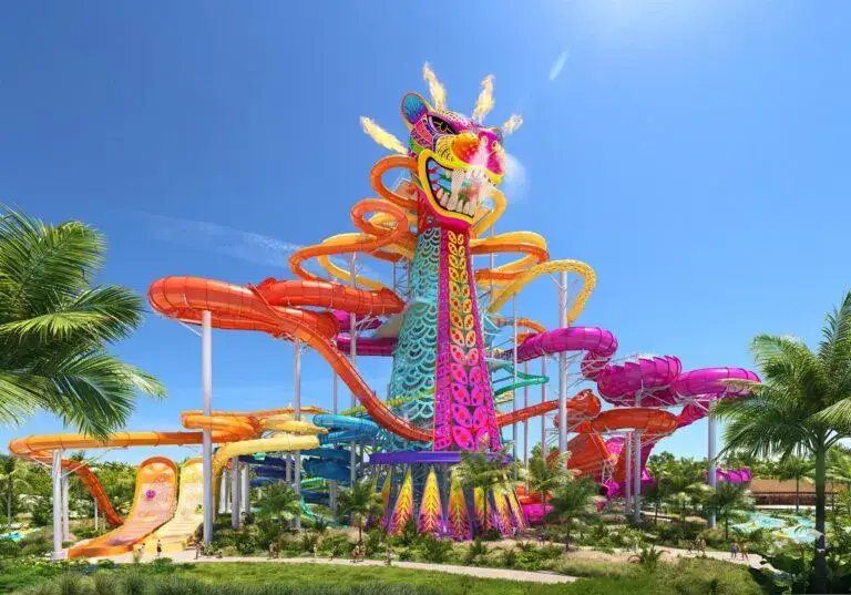 Parque acuático Mahahual y zona costera de Quintana Roo bajo presión turística y ambiental