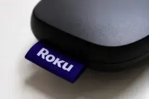 Compra de Roku por Fox para fortalecer su negocio digital y expandir su presencia en streaming
