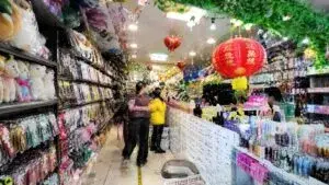 Tiendas chinas generan preocupación entre comerciantes de Zacatecas por impacto en ventas y competencia comercial