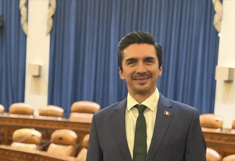 Alejandro Martínez Araiza analiza los retos laborales que enfrentan los trabajadores migrantes.
