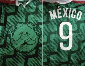 Víctor González Herrera presenta la nueva playera de Dr. Simi.