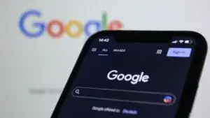 Google deberá abrir Android y compartir más datos en Europa tras nuevas medidas de la Comisión Europea para fortalecer la competencia.