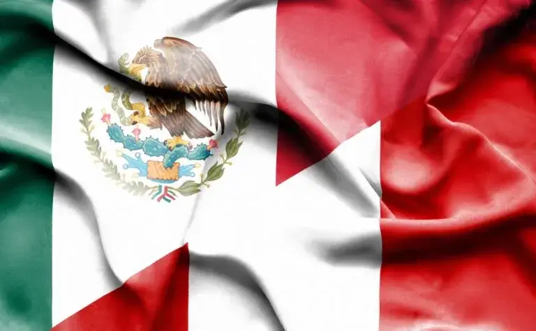 Intercambio comercial México Perú con contenedores de carga que representan la cooperación económica y empresarial bilateral.