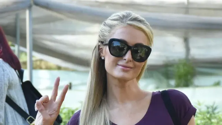 Paris Hilton obtiene una victoria legal que fortalece su imagen pública y el valor de su marca empresarial.