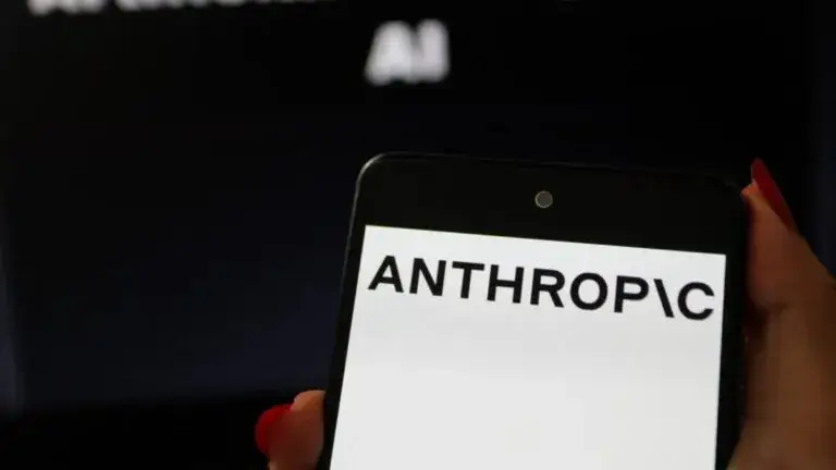 Anthropic negocia la compra de Decart AI para reforzar su infraestructura y capacidad de inteligencia artificial avanzada.
