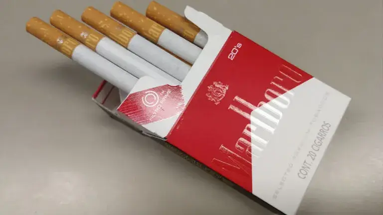 Marlboro pierde participación en el mercado de cigarrillos mientras crecen nuevas categorías dentro de la industria de la nicotina.